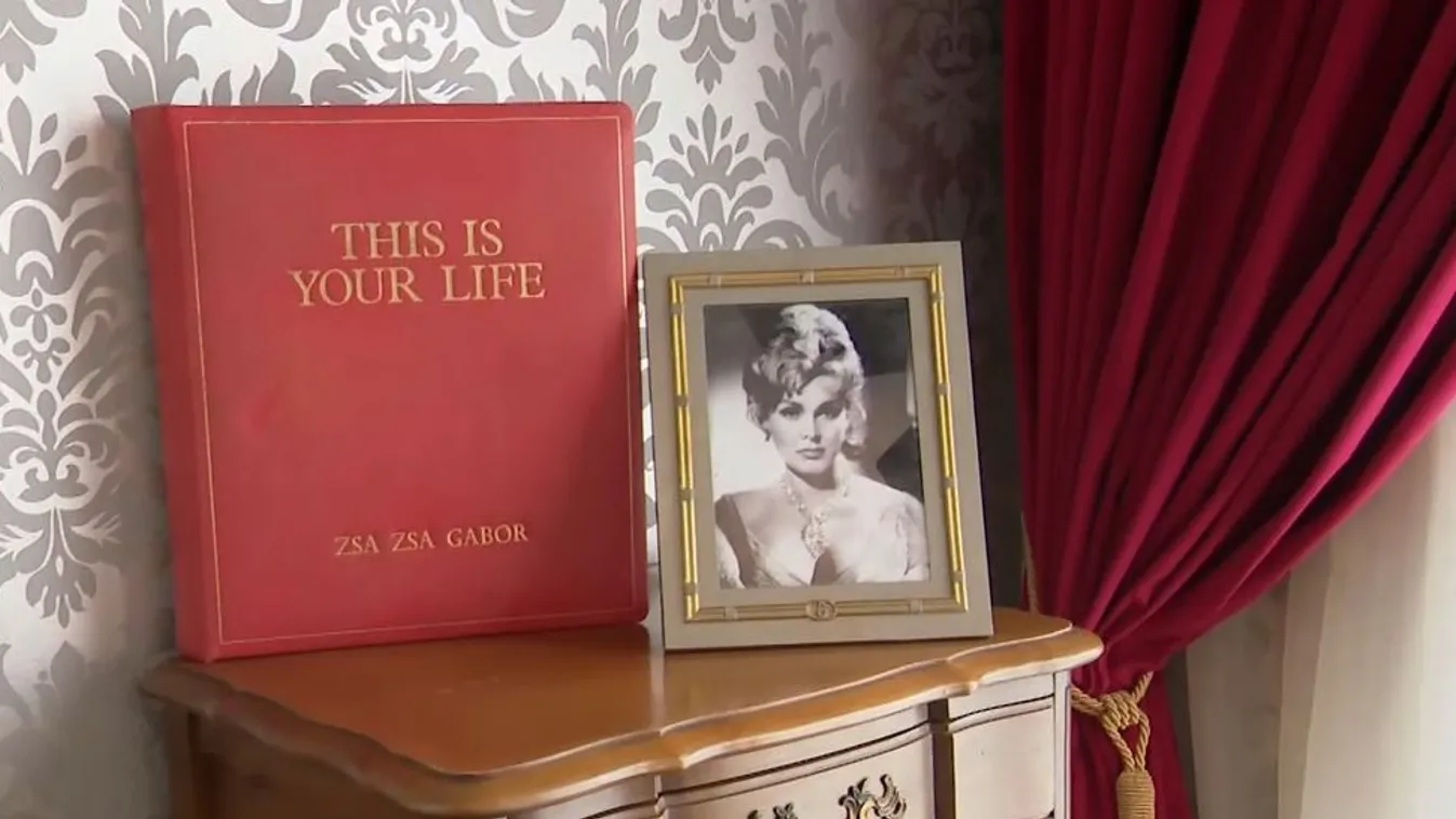 Mozaik - Kiállítás nyílt Gábor Zsazsa személyes tárgyaiból