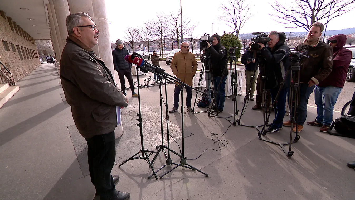 Az ellenzék tovább bírálja a kormányt