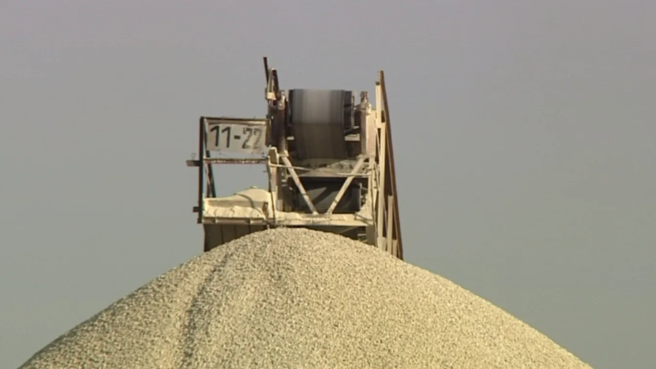 1,3 milliárdos osztalékot vehetett fel a miniszterelnök apja