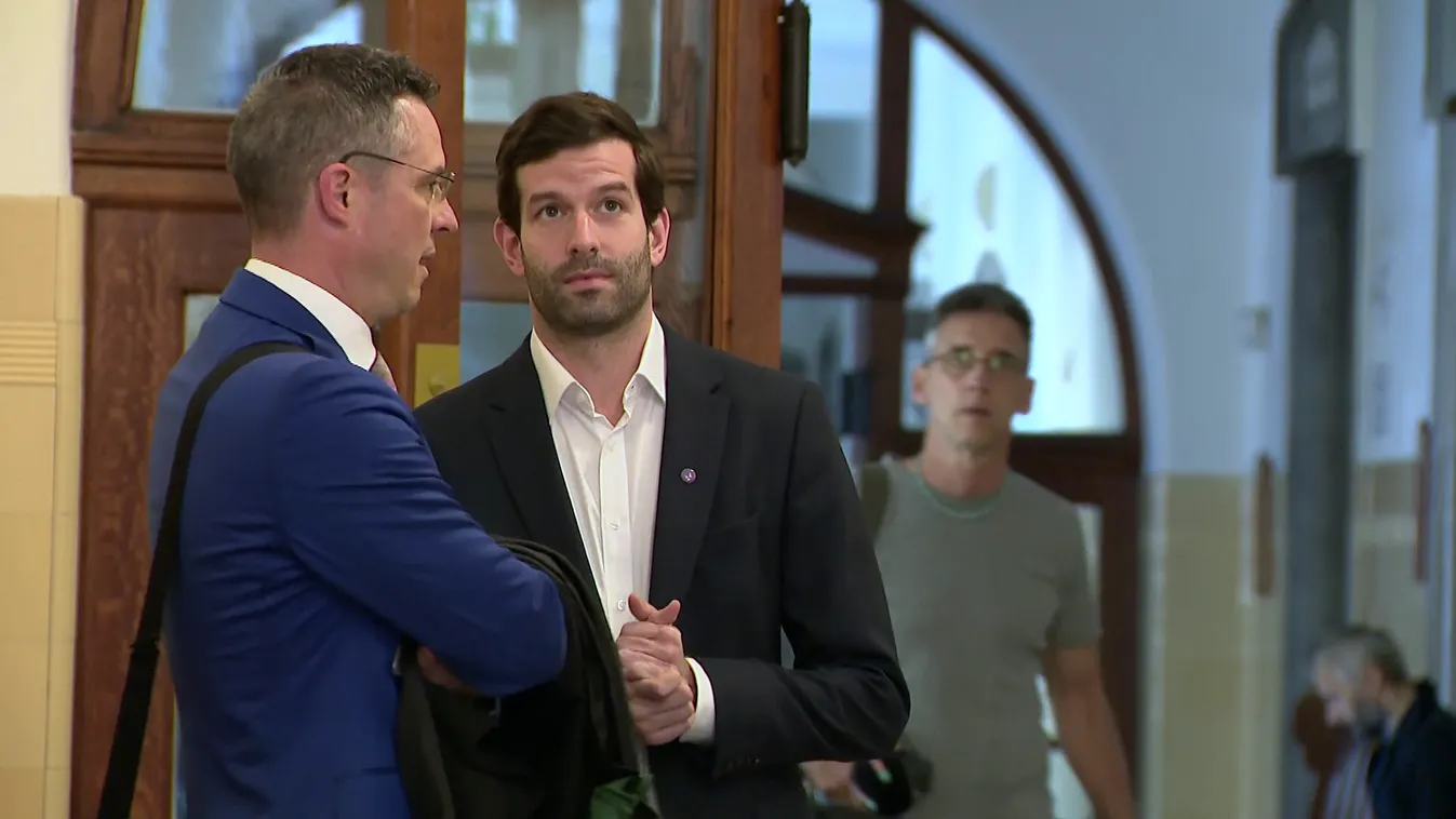 Fekete-Győr Andrást felmentette, Szarvas Koppány Bendegúzt elítélte a bíróság