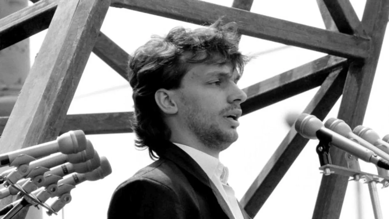 Orbán Viktor beszéde Nagy Imre és mártírtársai újratemetésén