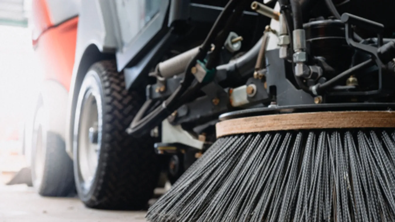 BKK: a Boráros téren folytatódik a közbiztonsági és köztisztasági akció