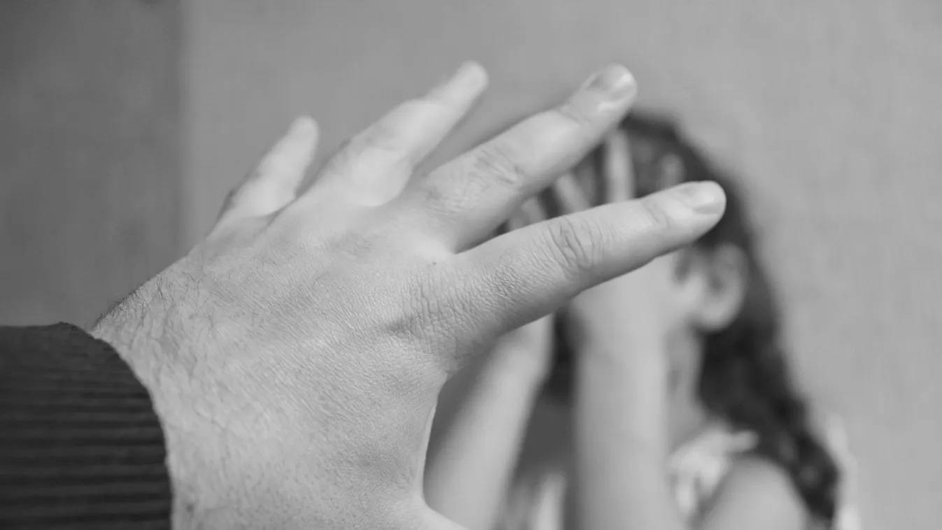 13 éves lányt ronthatott meg egy Békés vármegyei történelemtanár