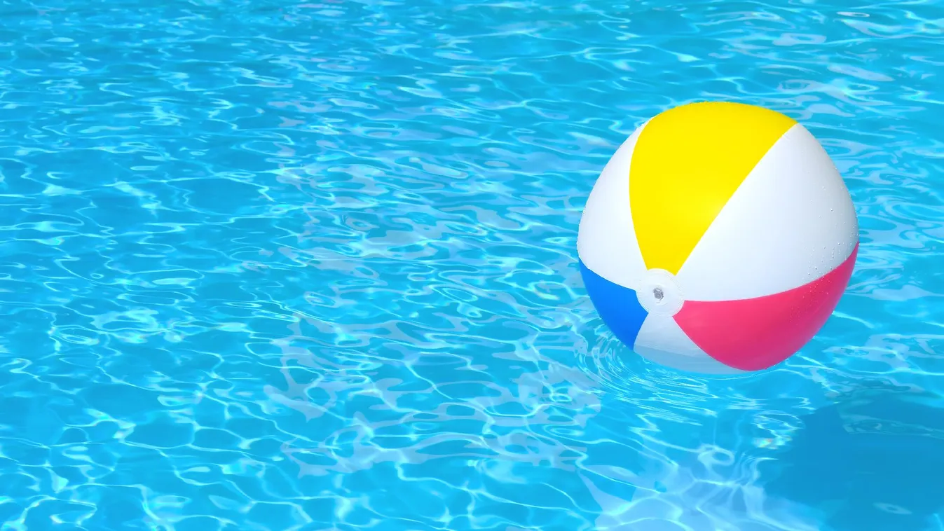 Nyolc-kilenc százalékkal többe kerülnek azok a házak, amelyek medencések