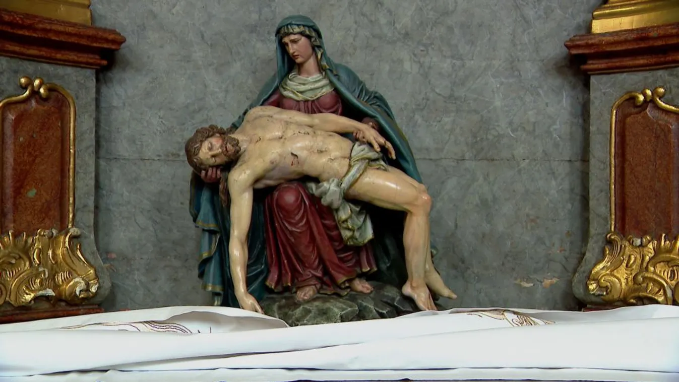 Krisztus szenvedésére és halálára emlékezik az egyház