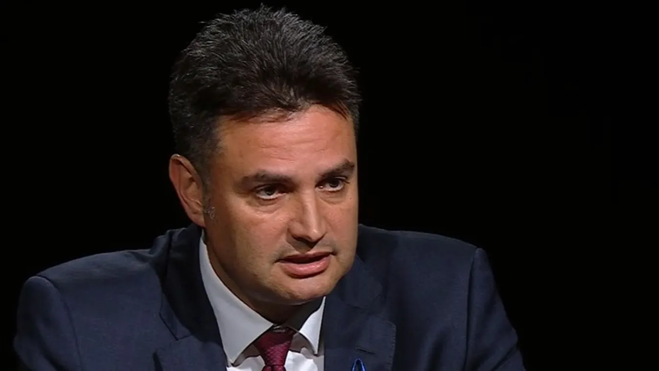 Kormánybuktatásra kellett a külföldi pénz