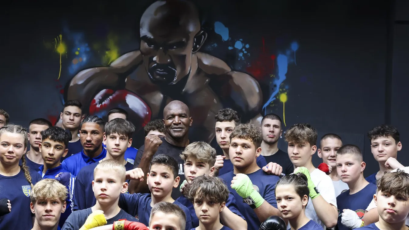 Egy igazi legenda tartott edzést a BVSC fiatal ökölvívóinak