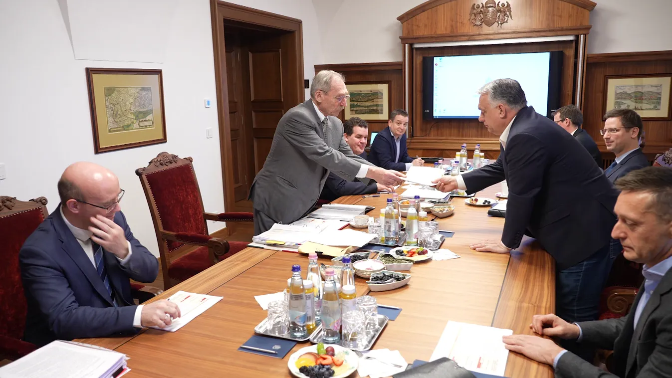 Estébe nyúlóan egyeztetett Orbán Viktor a belügyminiszterrel a gyermekvédelemről