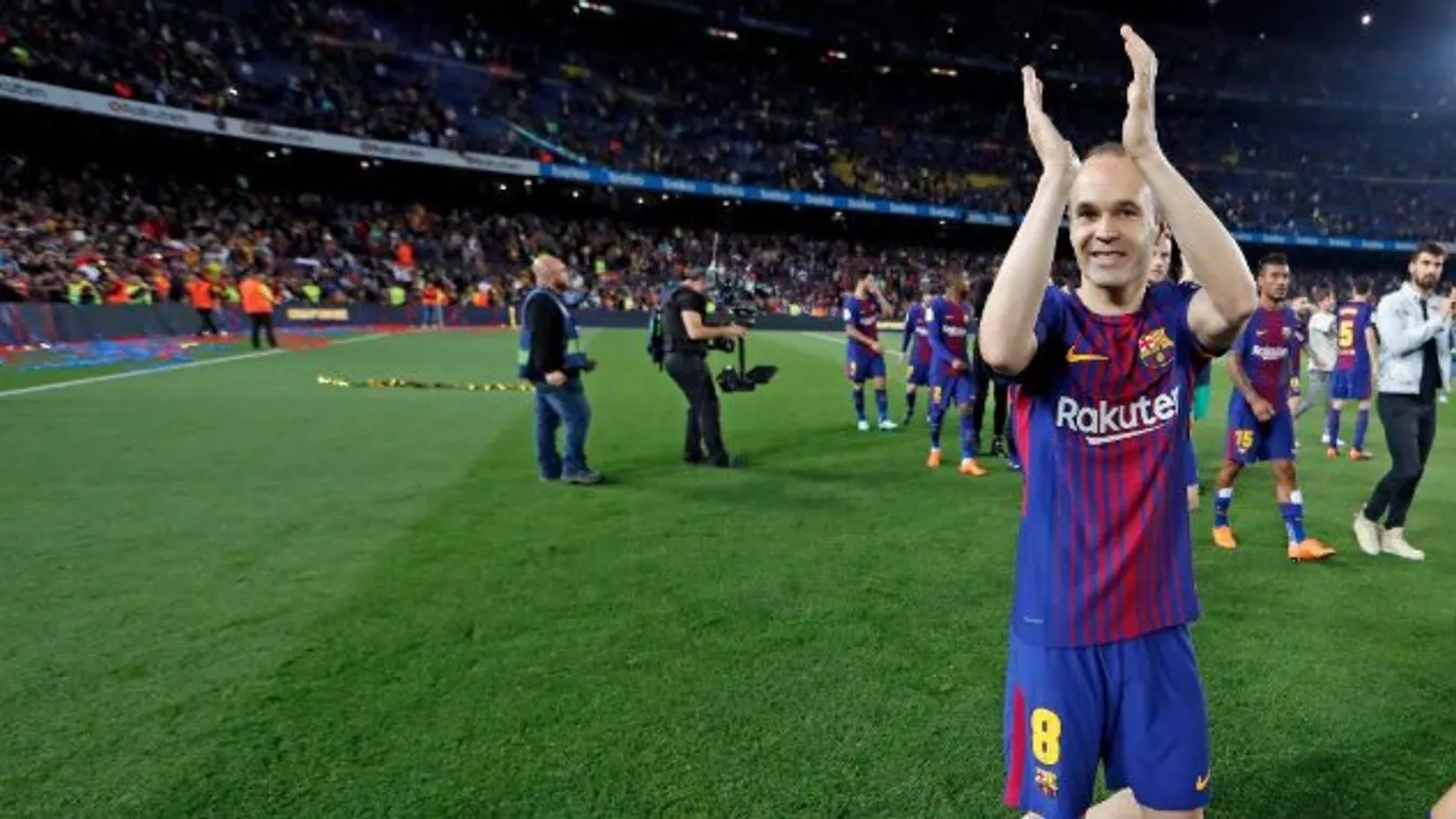 Eldőlt hol folytatja Iniesta