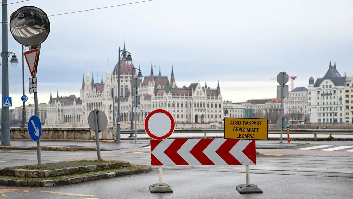 Levonult az árhullám, mehetnek a kocsik a rakparton + videó