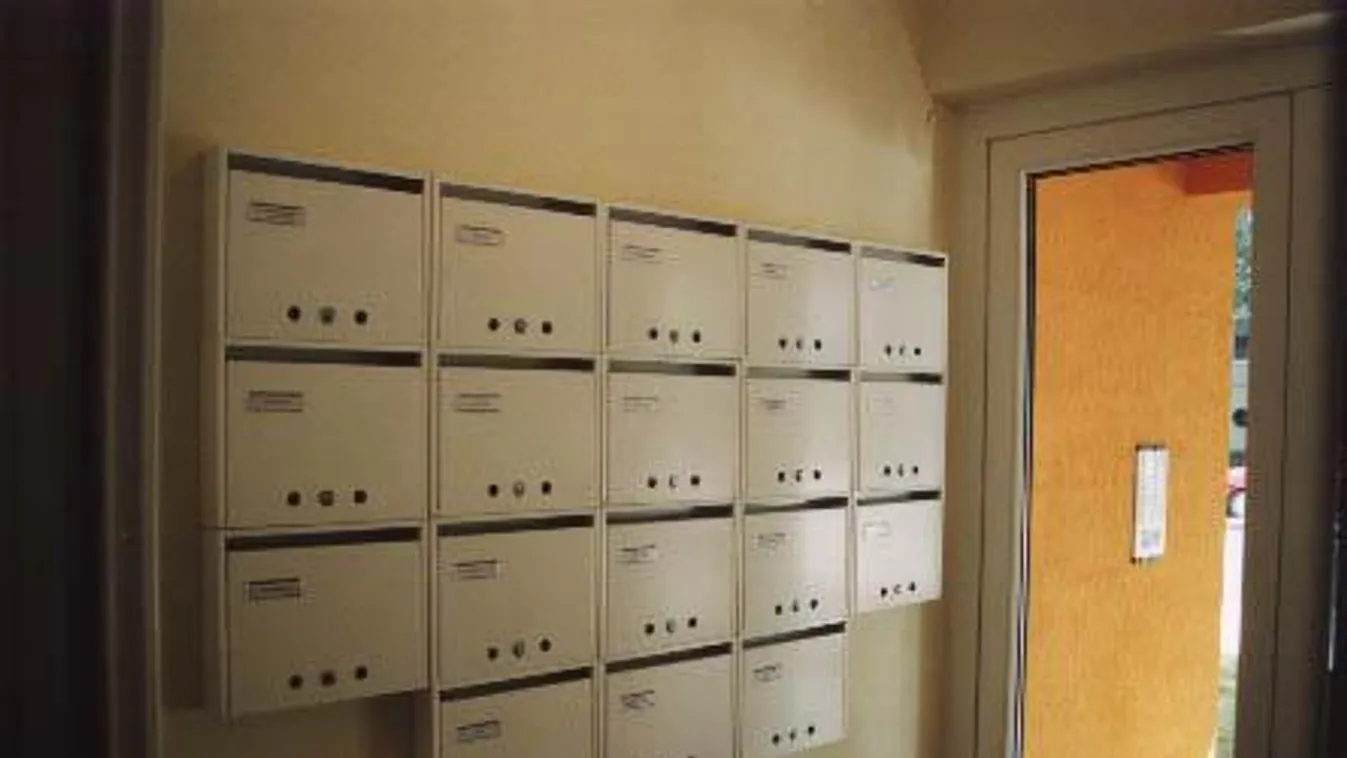 Szerdán megkezdik az értesítők kézbesítését