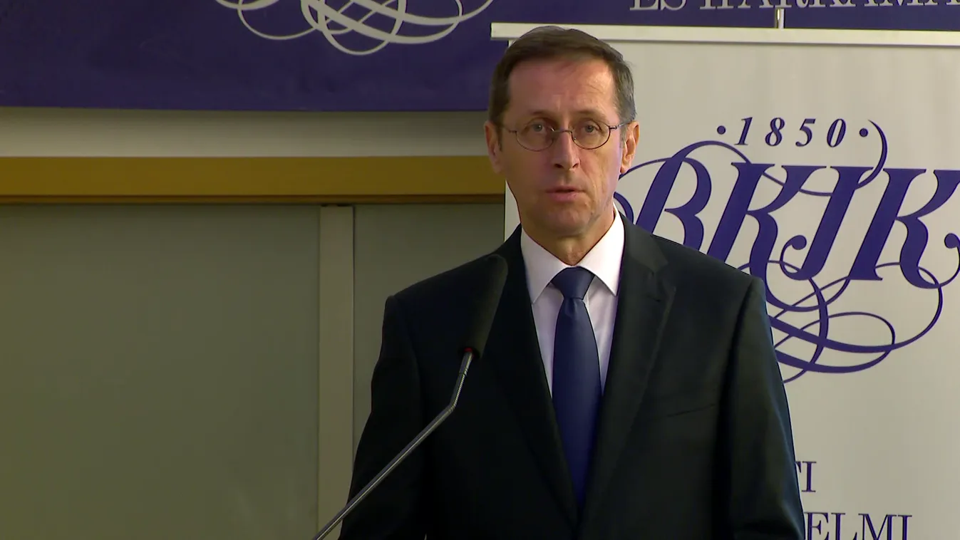 Váratlan adókönnyítéseket jelentett be Varga Mihály