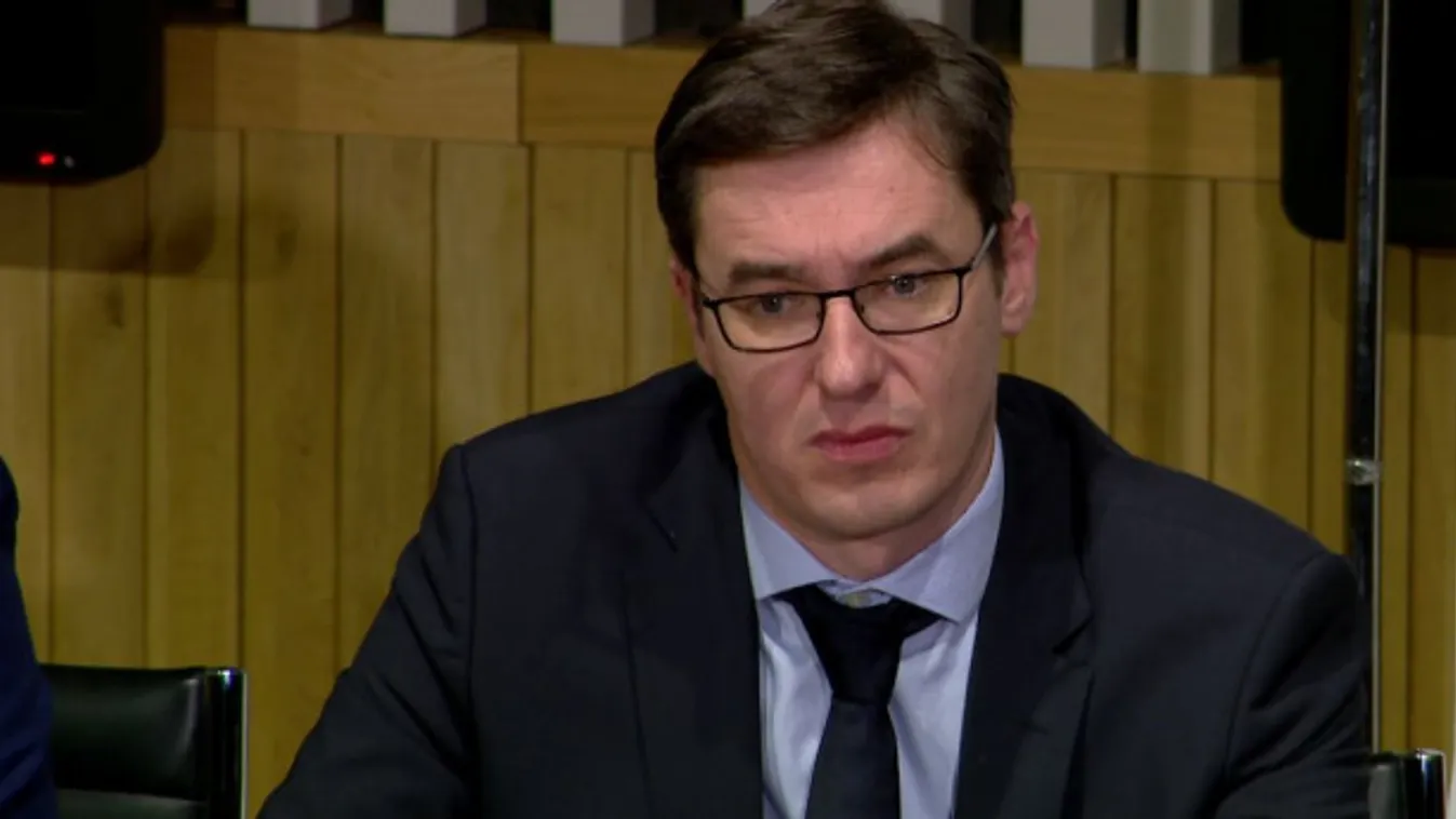 Karácsony miatt százmilliós büntetést fizetett a BKV