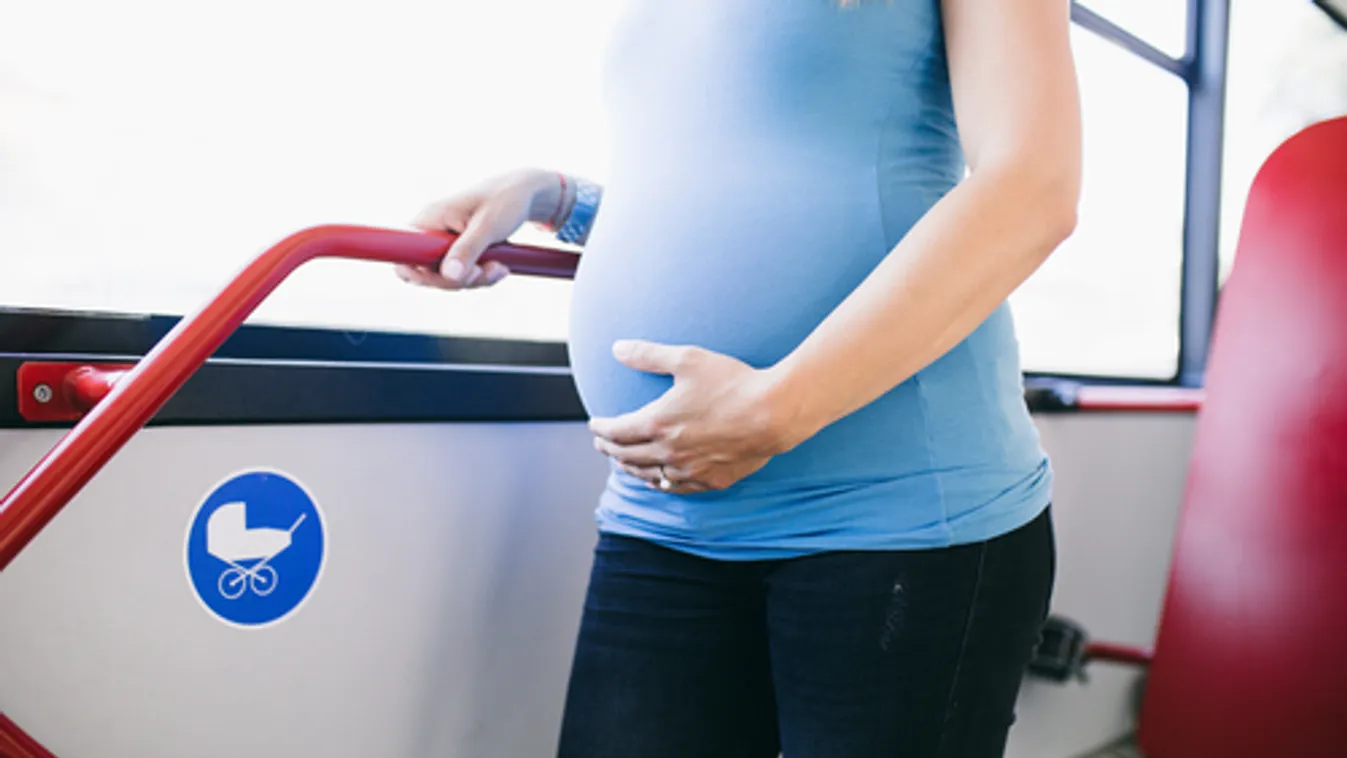 Terhes kismamát inzultált egy részeg férfi egy budapesti villamoson