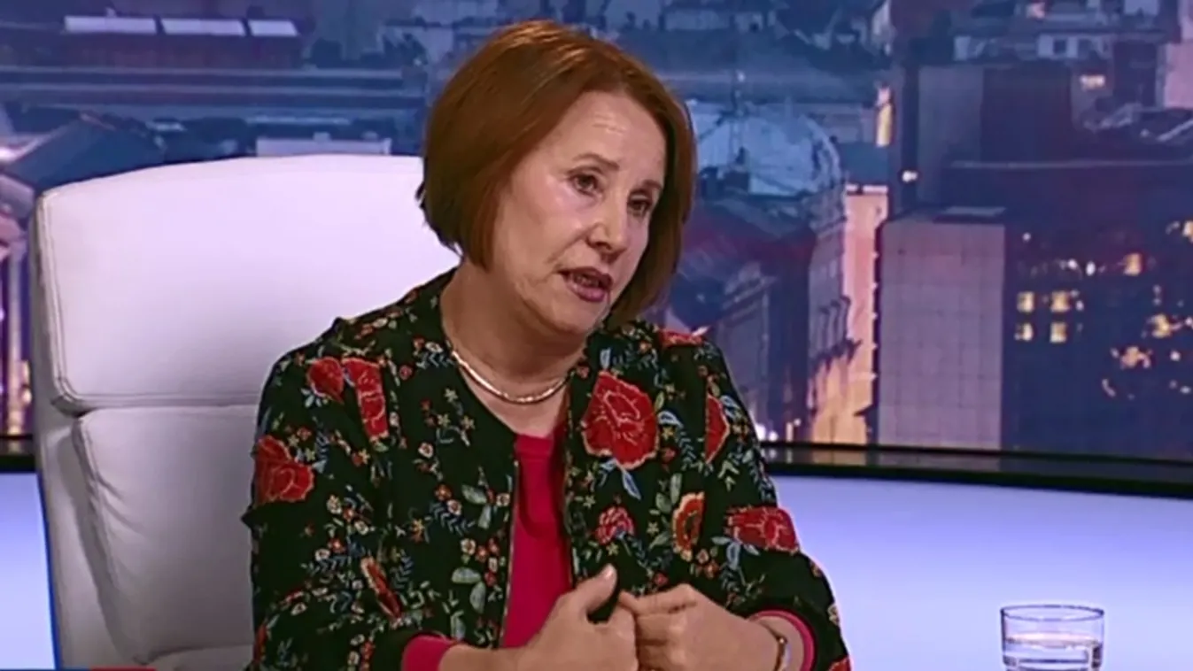 Köszöni szépen Pusztai Erzsébet