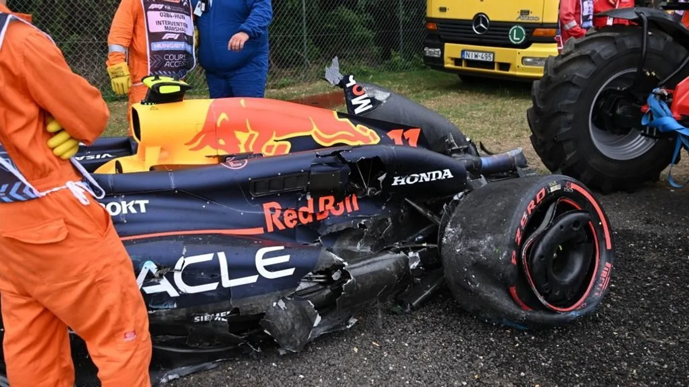 Óriási balesetek és meglepő eredmények tarkították a Magyar Nagydíj időmérő futamait
