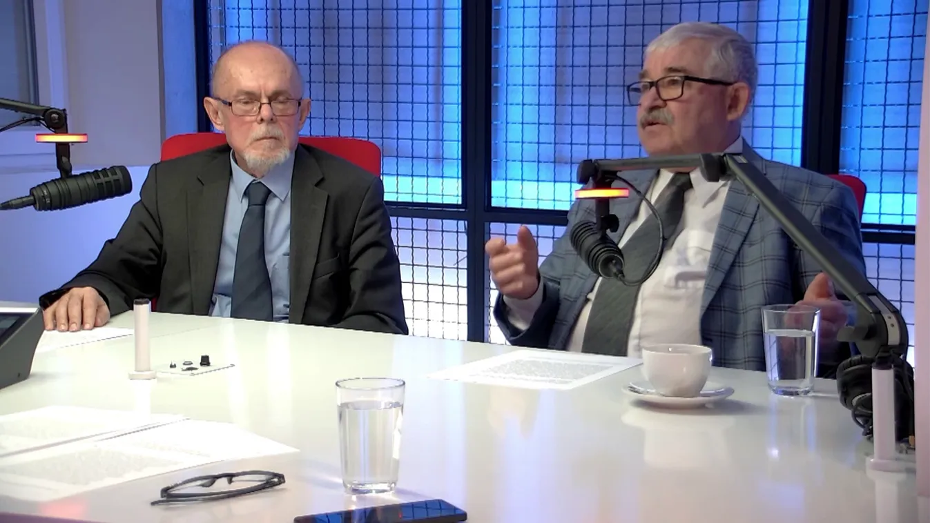 Macron nem áll le - lehet, hogy tud valamit? + videó