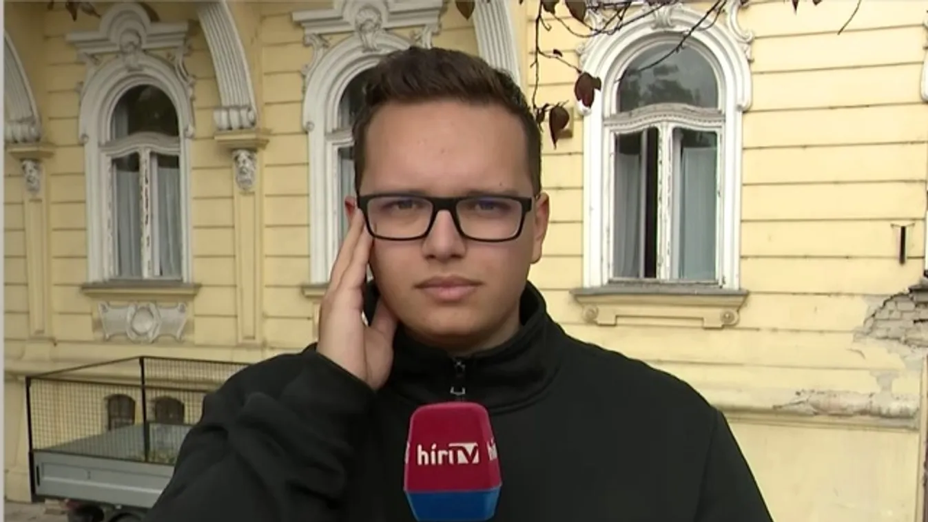 Iskolaépületnek hajtott egy busz, többen megsérültek + videó