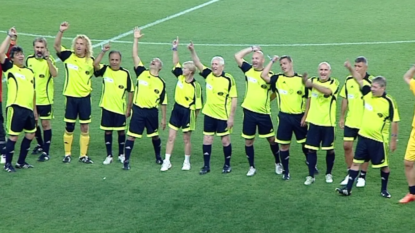 Egymásnak feszültek a színészek és az újságírók