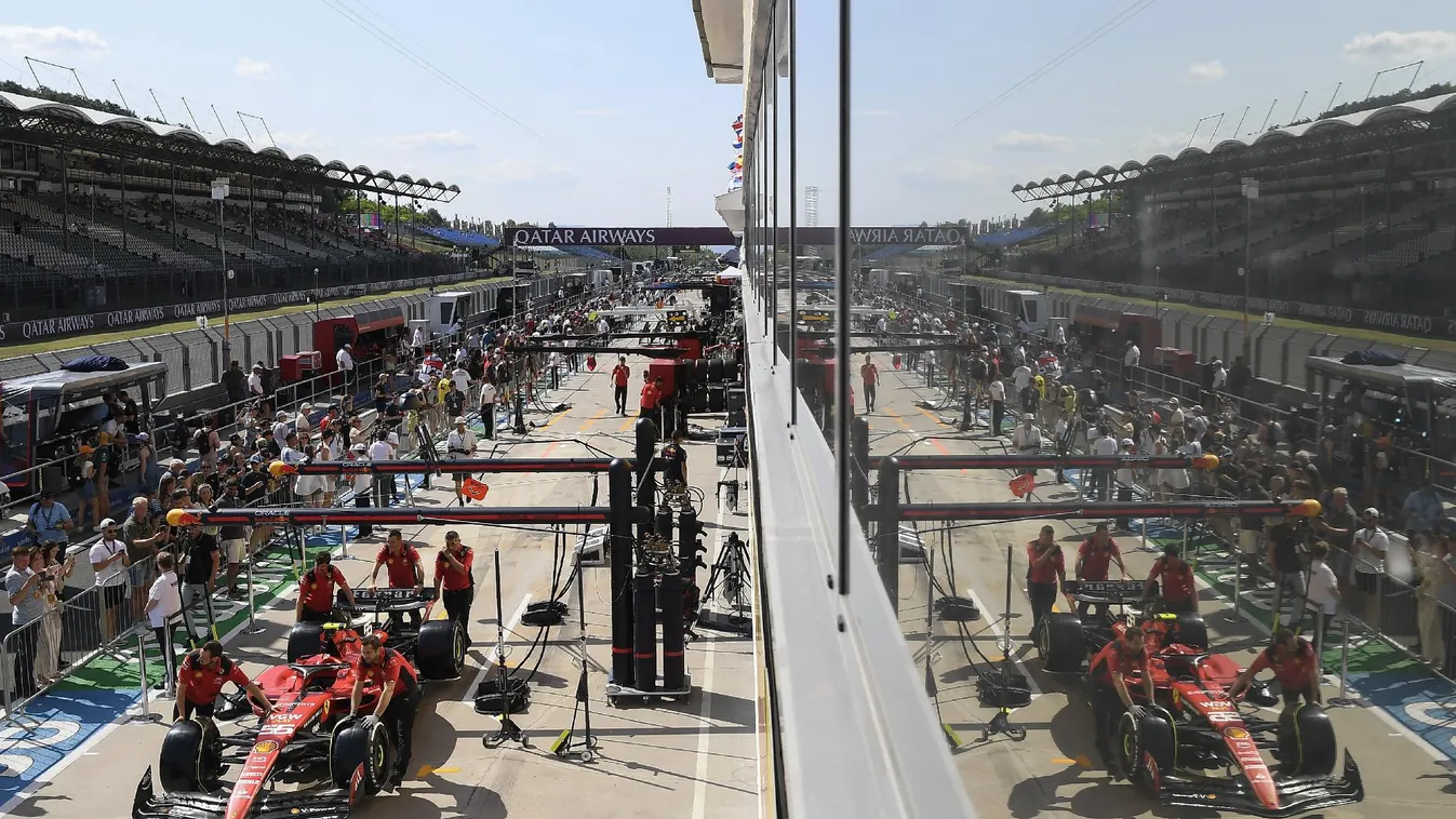 Legtöbben a Red Bullra és a Ferrarira kíváncsiak a boxutcában