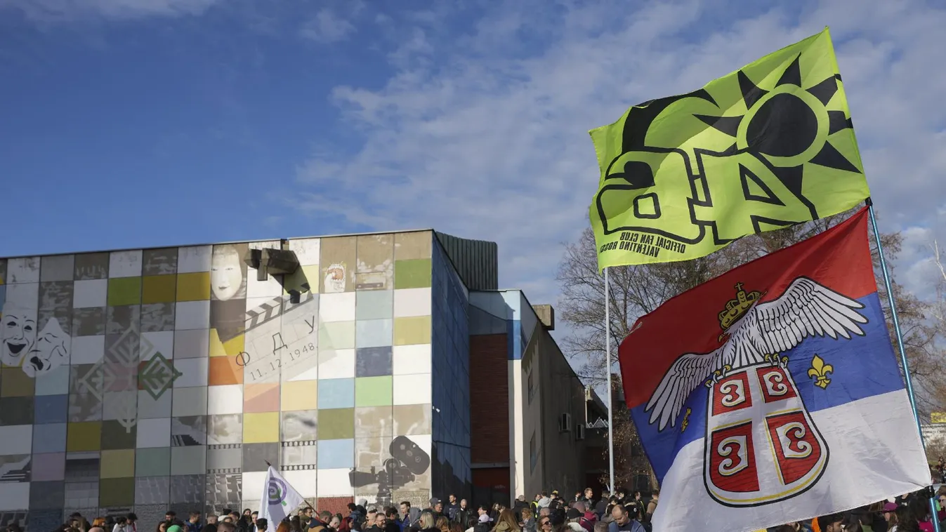 Egy hónapos sztrájkot hirdettek a szerbiai ügyvédek