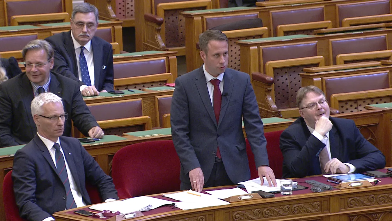 A jelenlegi kormány hatékonyan nyújt védelmet a pedofil bűnelkövetőkkel szemben + videó