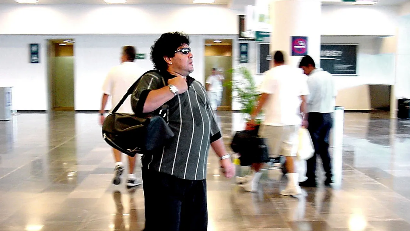 Maradona a másodosztályba megy