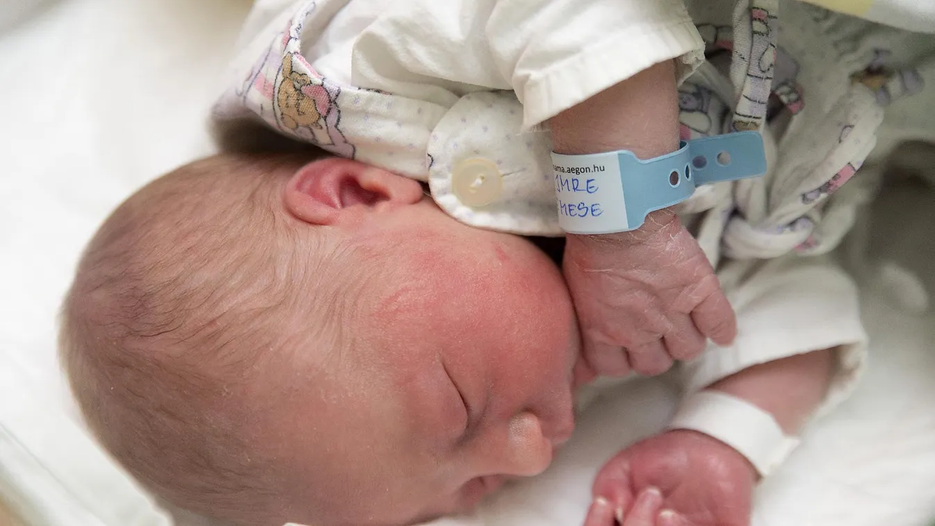 0 óra 1 perckor érkezett 2018 első babája