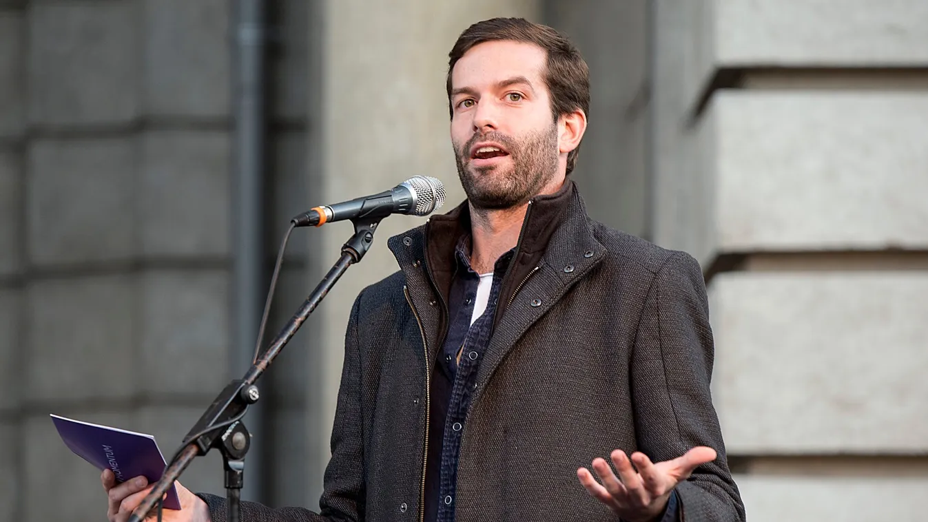 PestiSrácok: Korszakalkotó, ahogyan Fegyőr Andrásék nemzetet árulnak