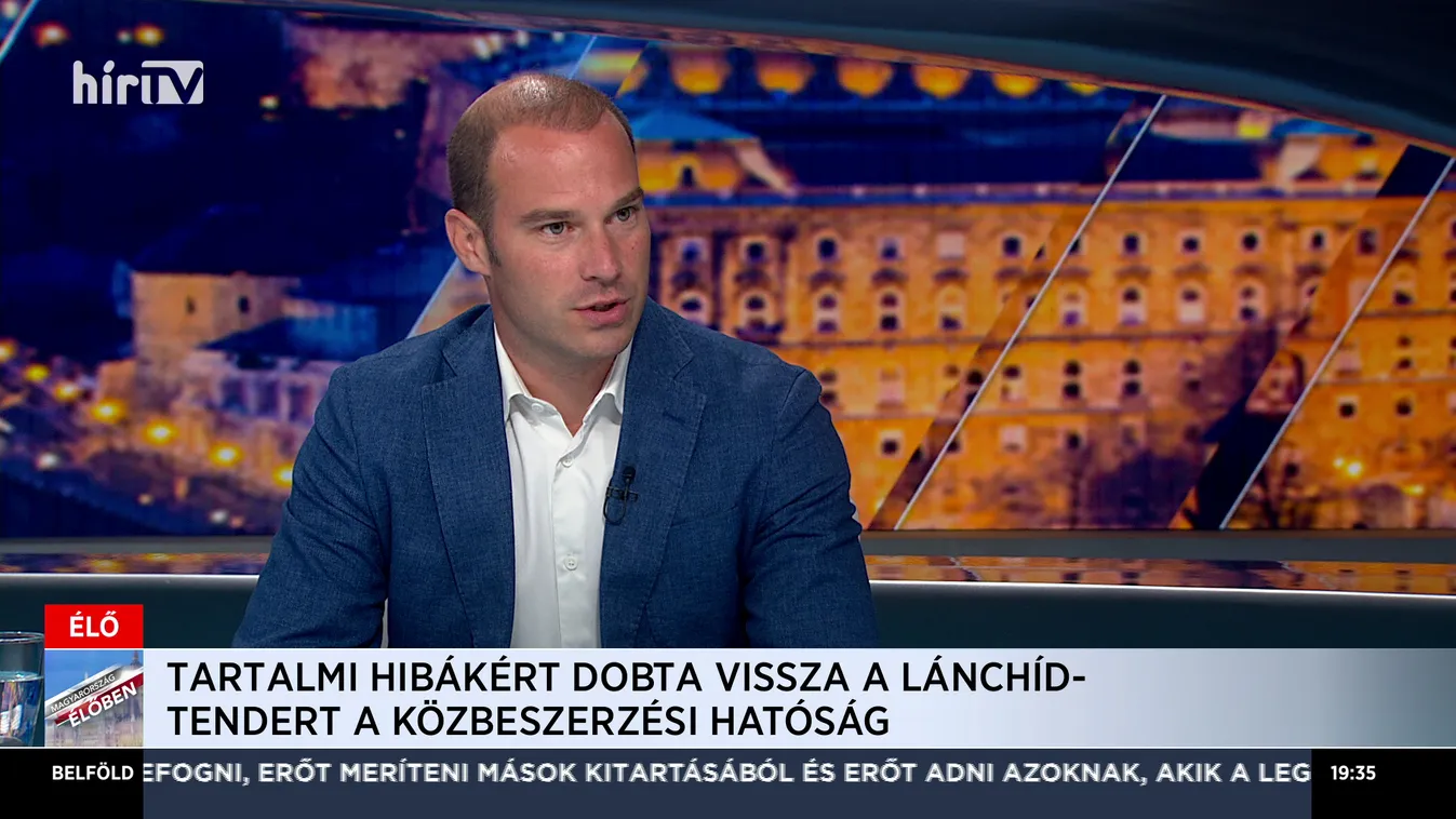 Hollik István: Karácsony facebookozik és a kormányra mutogat