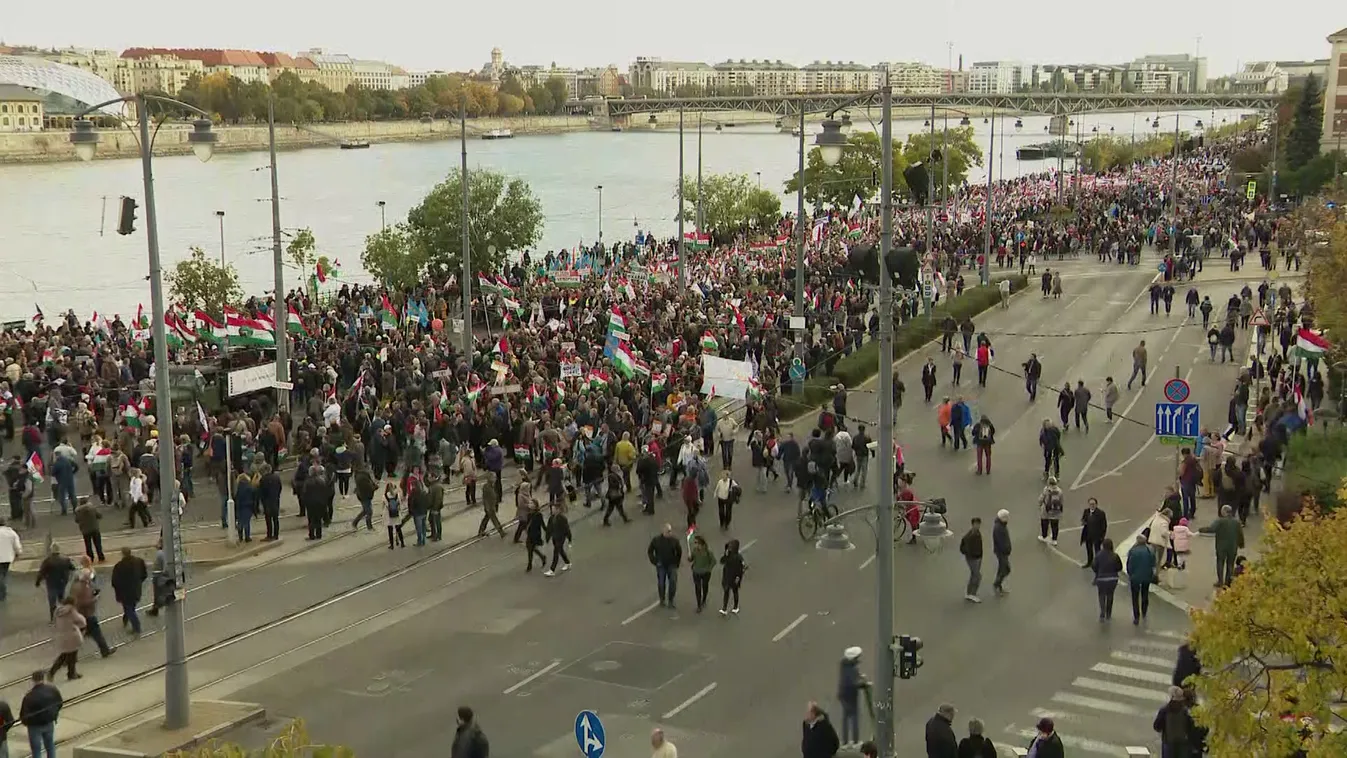 Tíz nap múlva március 15-én Békemenet