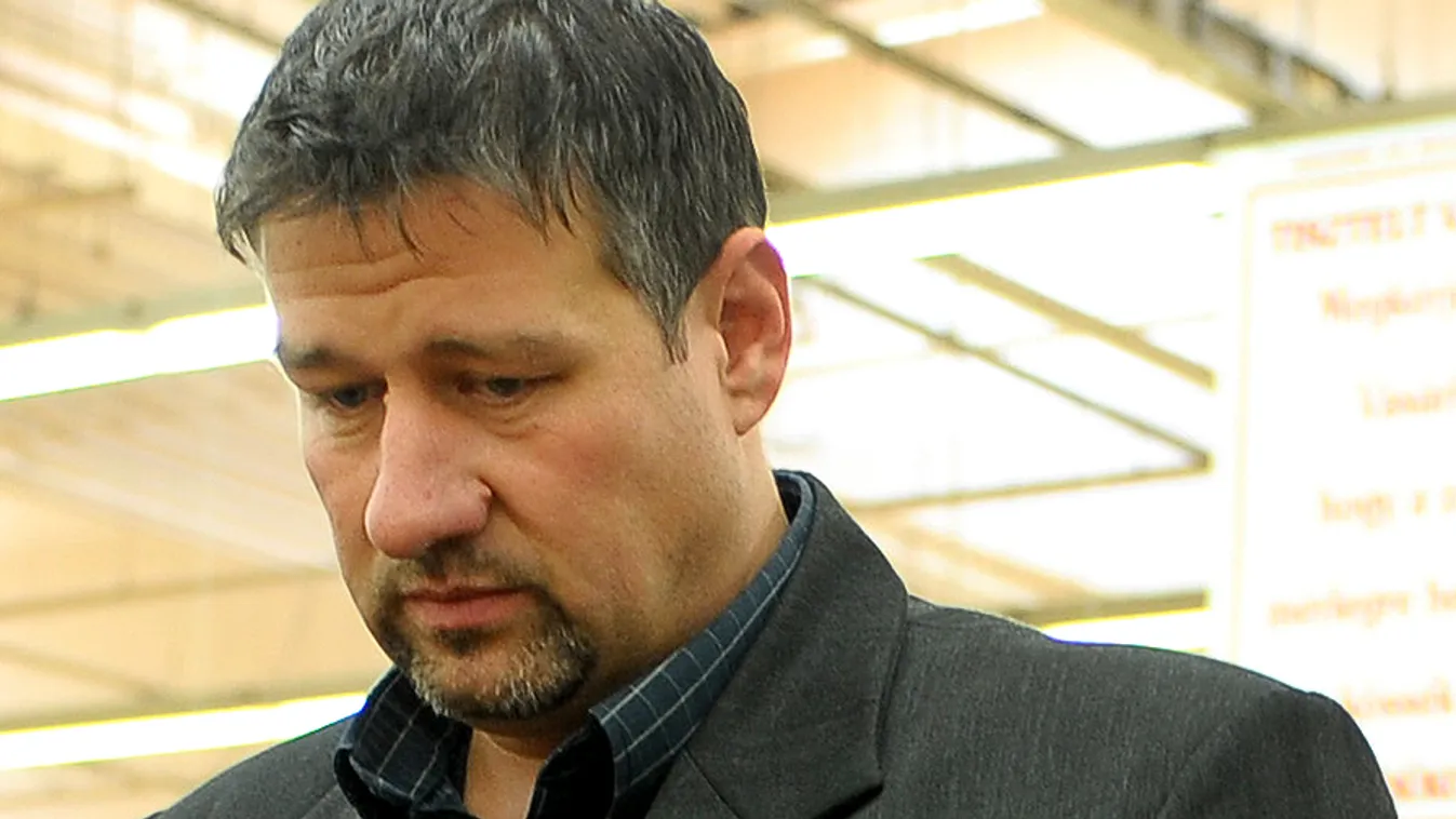 Simonka György mentelmi jogának felfüggesztését kérte a legfőbb ügyész