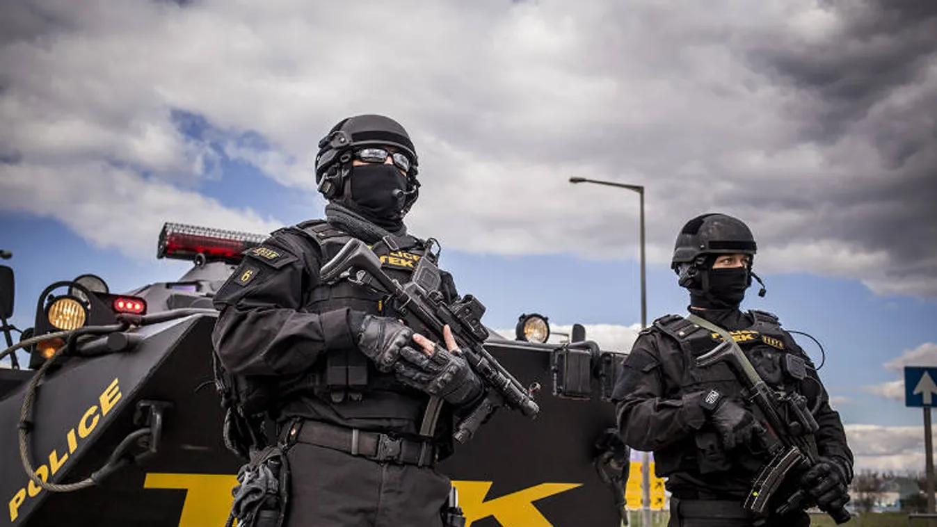 Szerb fegyvereseket fogtak el Szegeden