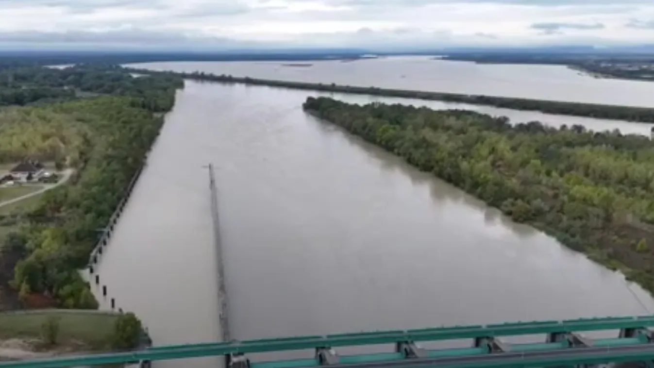 Videó készült a Duna szigetközi tetőzéséről + videó