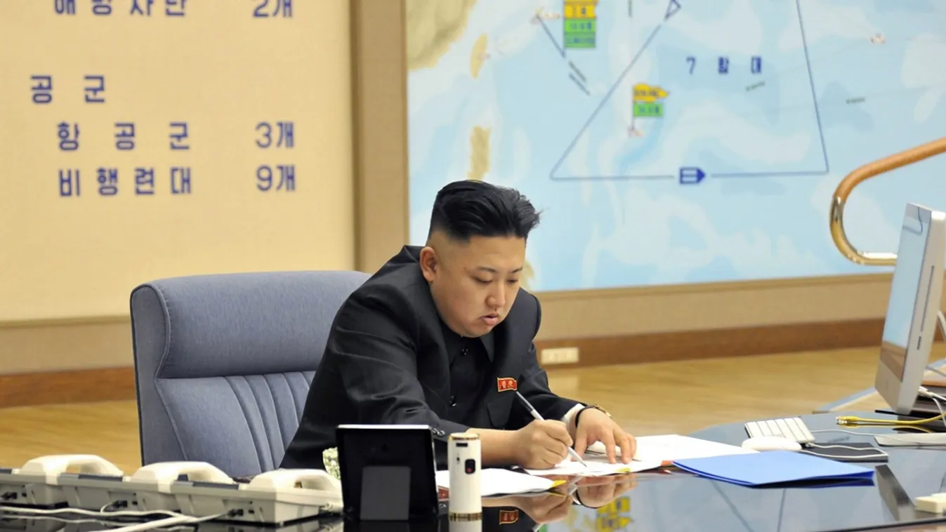 Sajtóértesülések szerint műtéten esett át Kim Dzsong Un