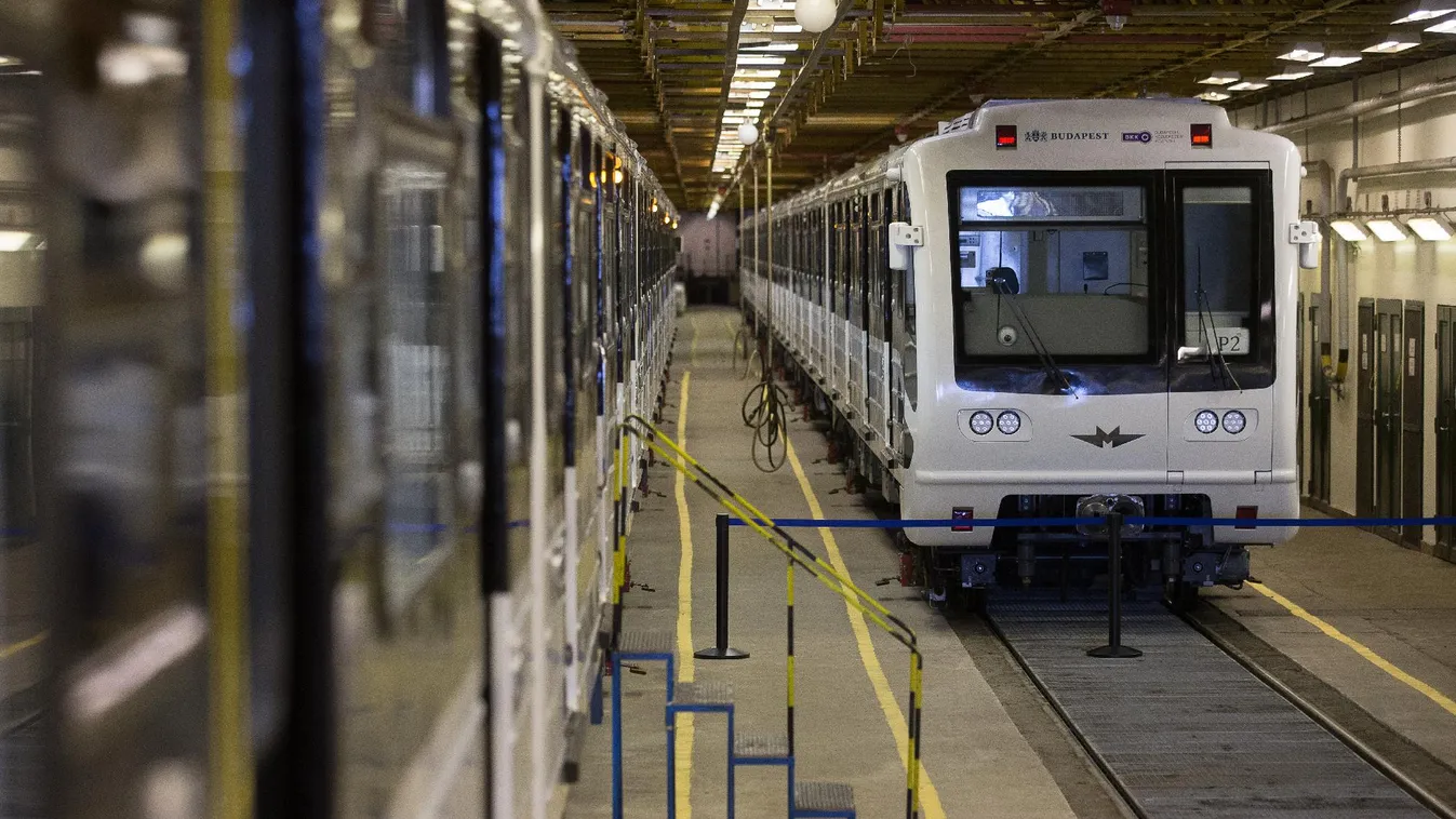 40 fokot mértek a felújított hármas metrón