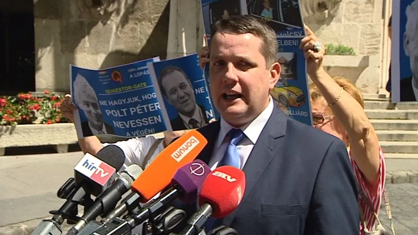 Tüntettek a Quaestor-károsultak