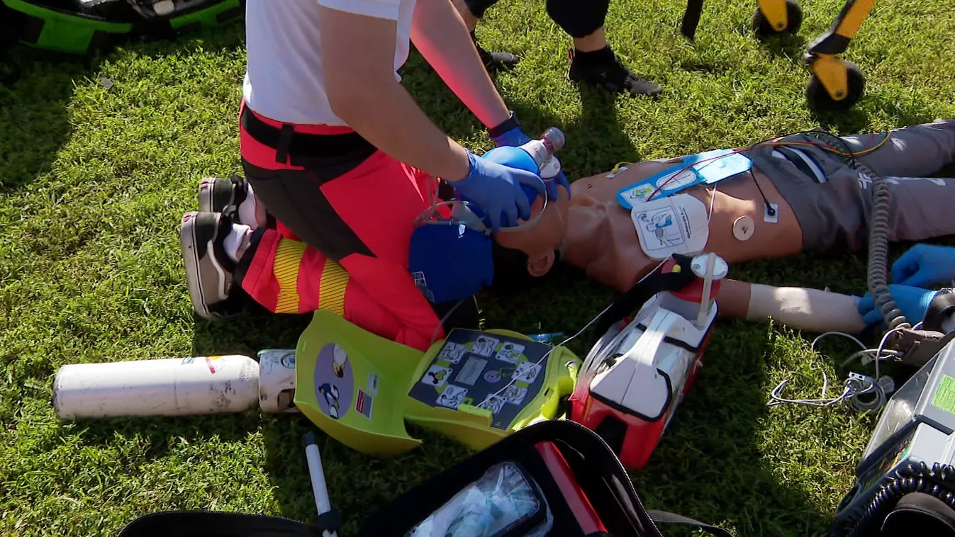 Mentőnapot rendeztek a Városligeti Nagyréten