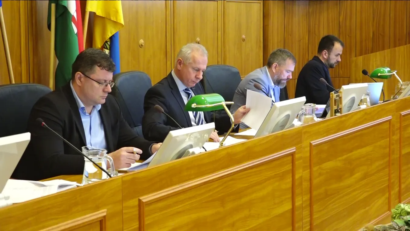 Hivatali visszaélés gyanúja miatt nyomoz a rendőrség a Pécsen + videó