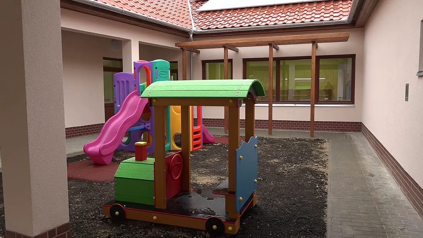 Novák Katalin: Elkészült a bölcsődemintatervek katalógusa