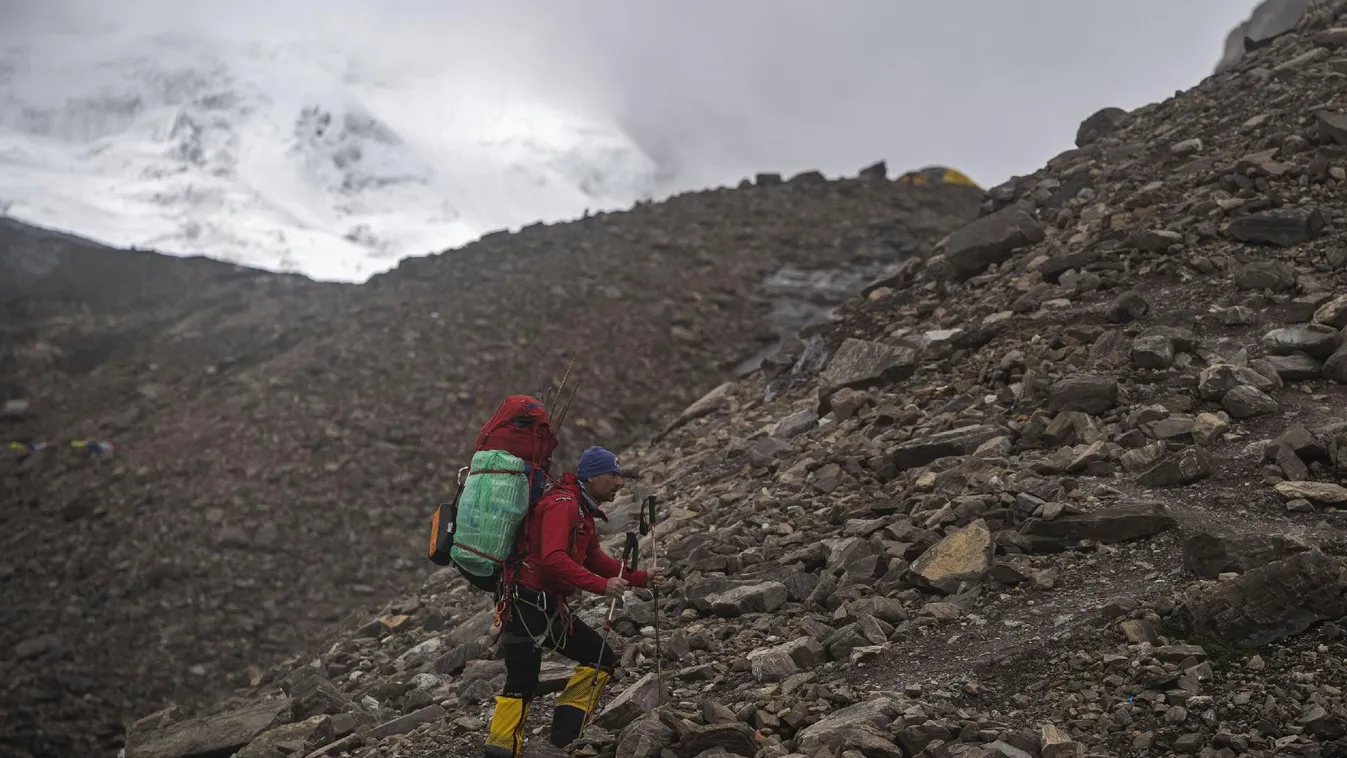 Lengyel Ferenc és Varga Csaba hegymászó is elérte az alaptábort
