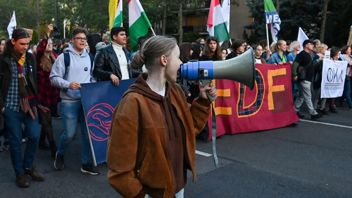 Pankotai Lili és Gyurcsány Ferenc nagy összhangban támadják a kereszténységet