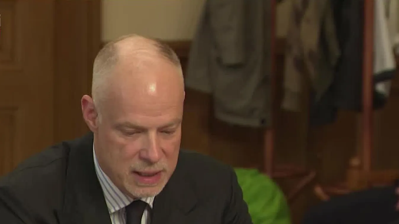 A parlament honvédelmi bizottsága tárgyalta Magyar Péter emberének ügyét + videó