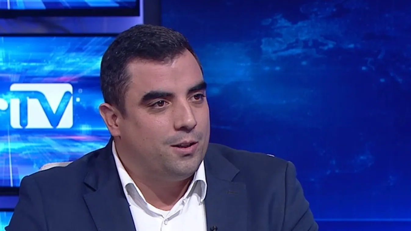 Hivatalos személy elleni erőszak miatt bűnösnek mondták ki Szarvas Koppány Bendegúzt + videó