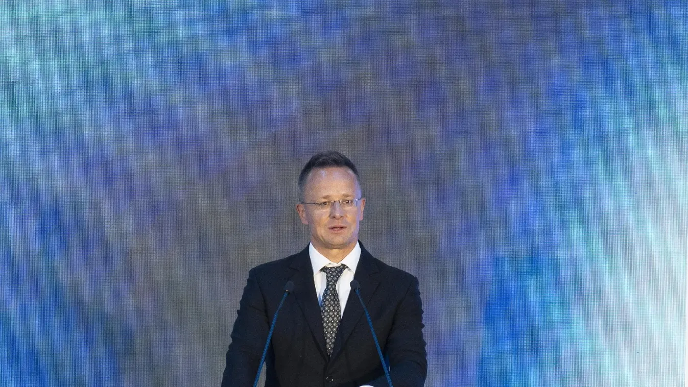 Szijjártó Péter: Több fontos megállapodást is aláírtunk Kuvaittal, illetve véglegesítettük az együttműködést a további fejlesztés érdekében