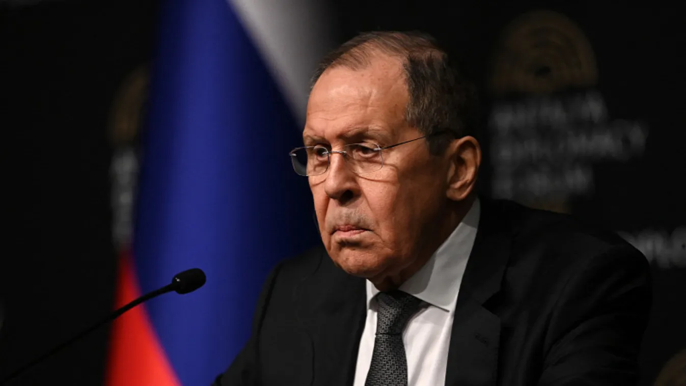 Lavrov üzent az Egyesült Államoknak és a „háborús” tömbnek