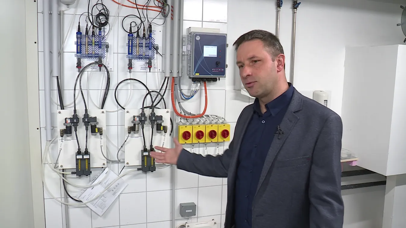 Radar - Kulisszatitkok egy uszodából