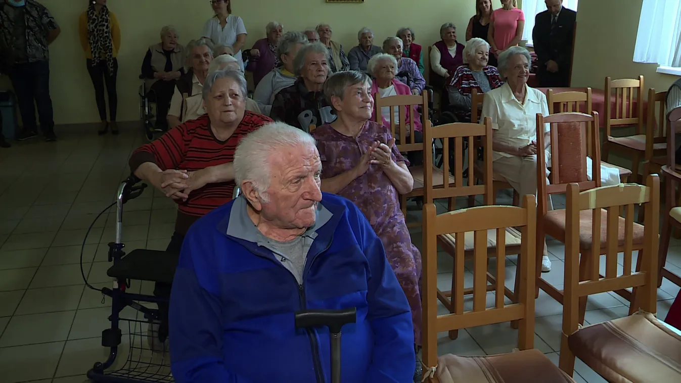 Idősek és fiatalok együtt emlékeztek 1956-ra Zalaegerszegen