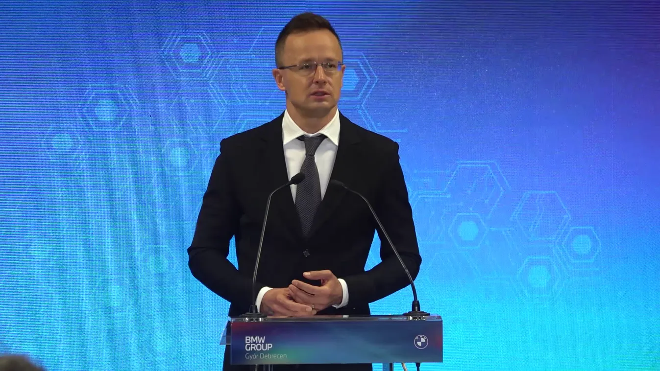 Szijjártó: A tavalyinál is sikeresebb gazdasági fejlődés várható