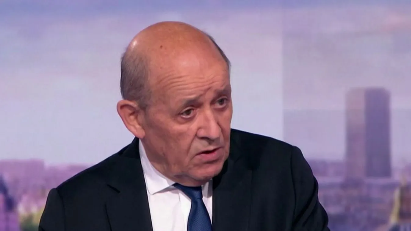 Franciaország visszahívta washingtoni és canberrai nagyköveteit